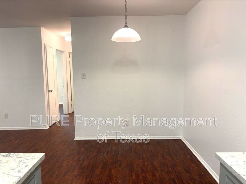 16005 Stoneham Circle - Photo 6 of 19