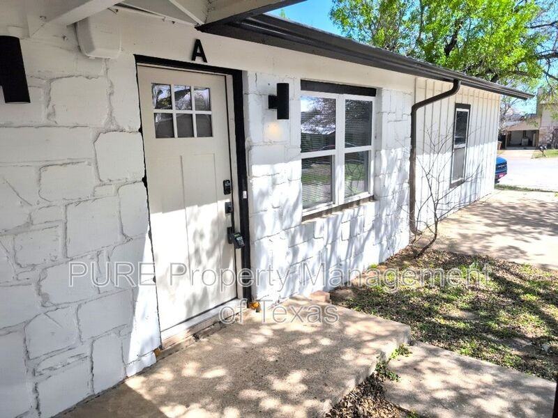 3413 Lynridge Dr #A - Photo 2 of 23