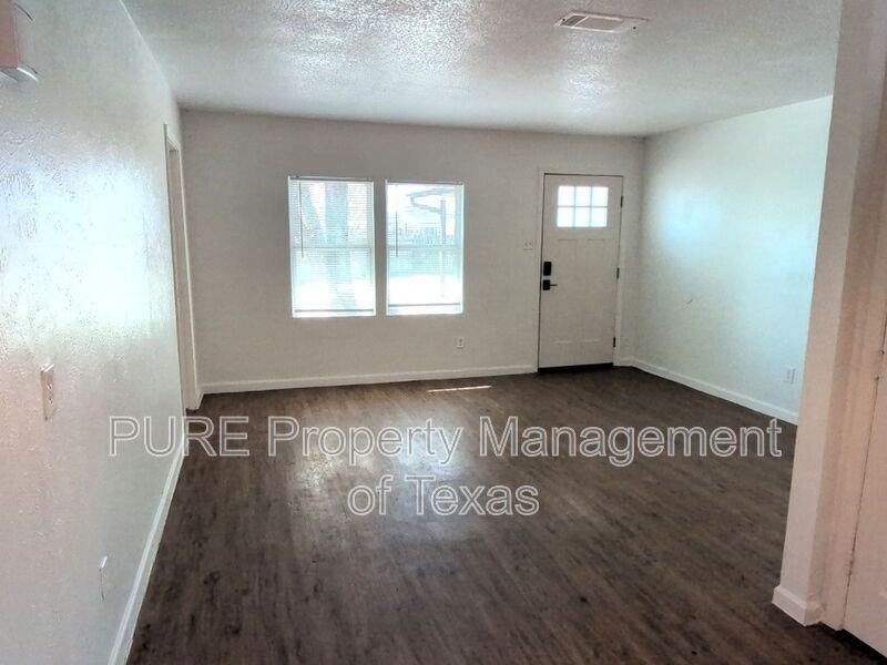 3413 Lynridge Dr #A - Photo 4 of 23