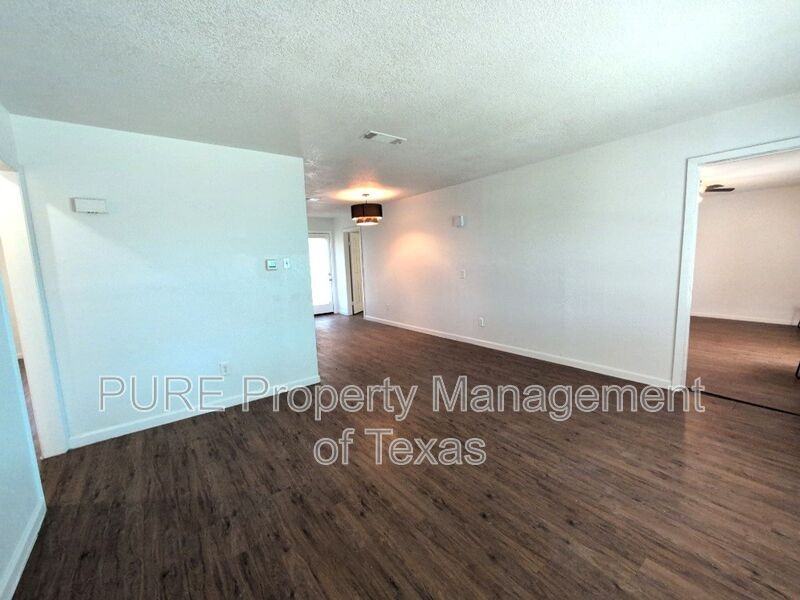 3413 Lynridge Dr #A - Photo 5 of 23