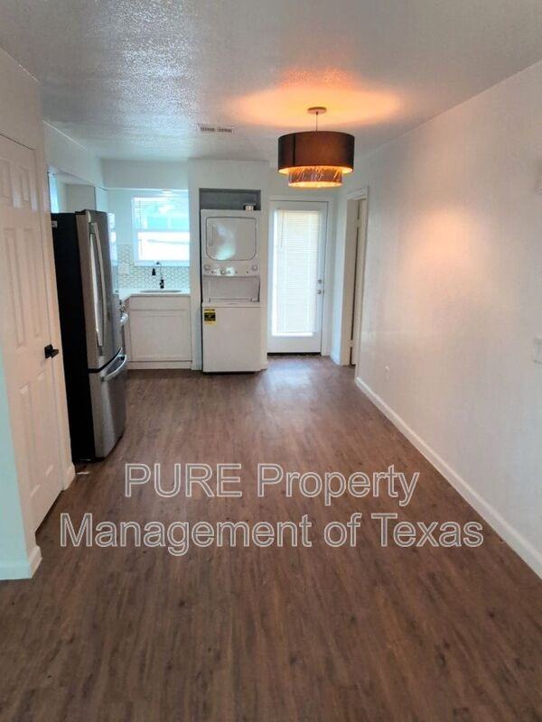 3413 Lynridge Dr #A - Photo 7 of 23