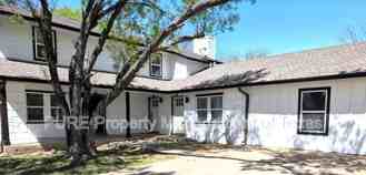 3413 Lynridge Dr #B - Photo 1 of 1