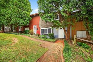 featured image of 94 Woodlake Dr