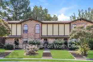 940 Southmoor Dr - Photo 1 of 1
