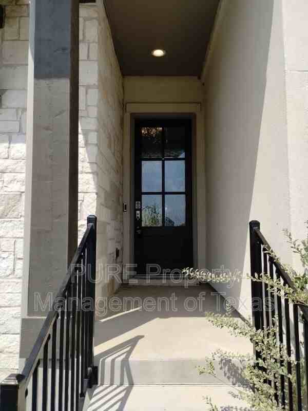 528 Gerona Court - Photo 2 of 32