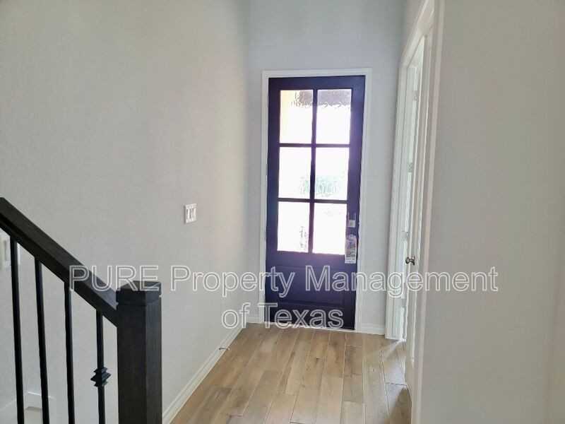 528 Gerona Court - Photo 3 of 32