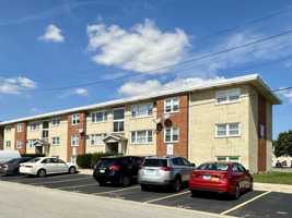 featured image of 9612 Ivanhoe Ave #2
