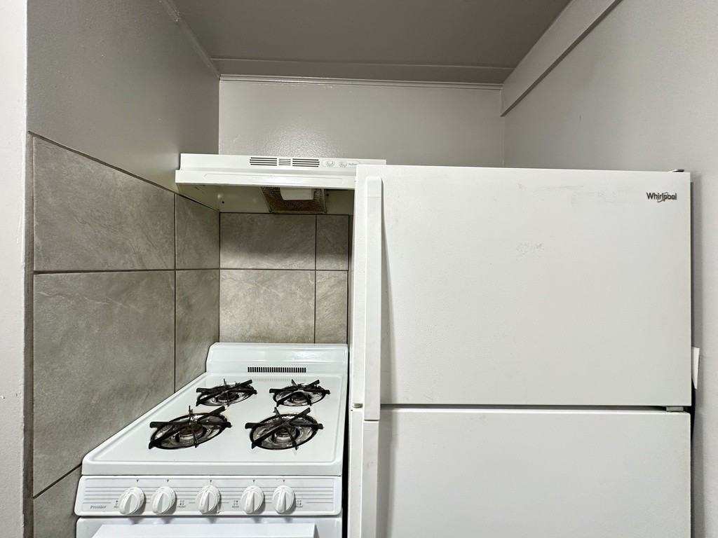 9612 Ivanhoe Avenue #2 - Photo 5 of 21