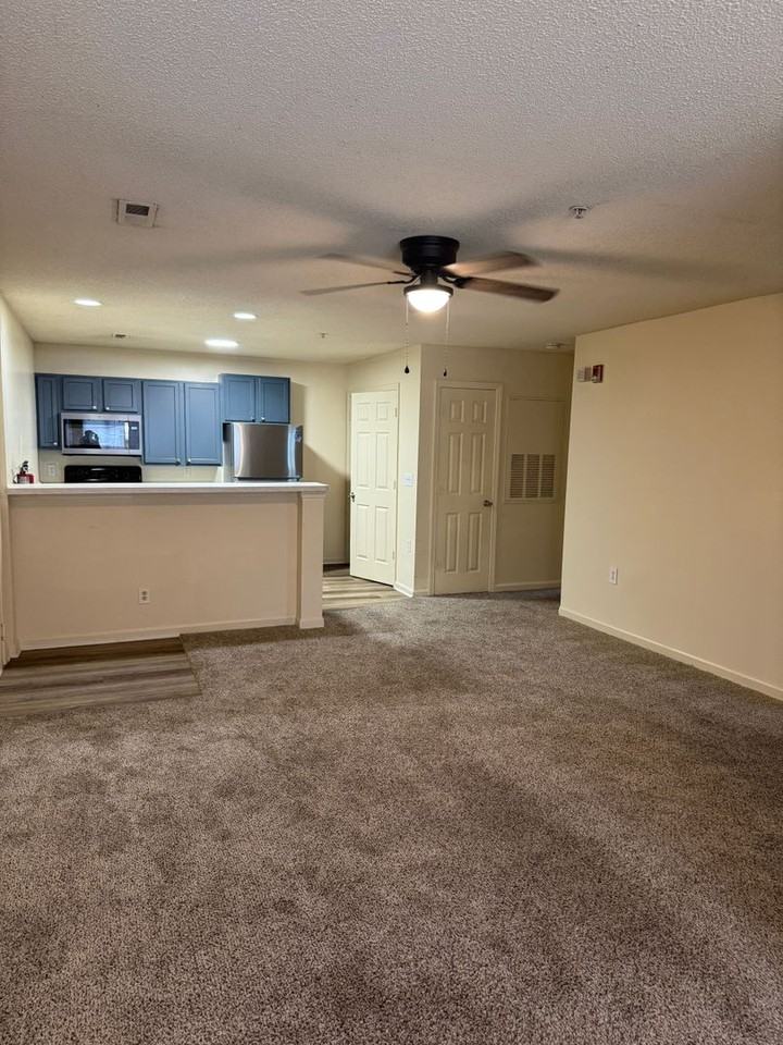 Welcome to Highland Reserve at Lindley Park! - Photo 4 of 13