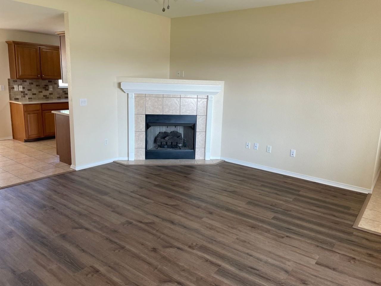 511 Brookfield Drive - Photo 2 of 23