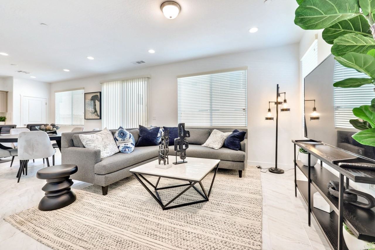 2980 East Escarpa Drive - Photo 4 of 7