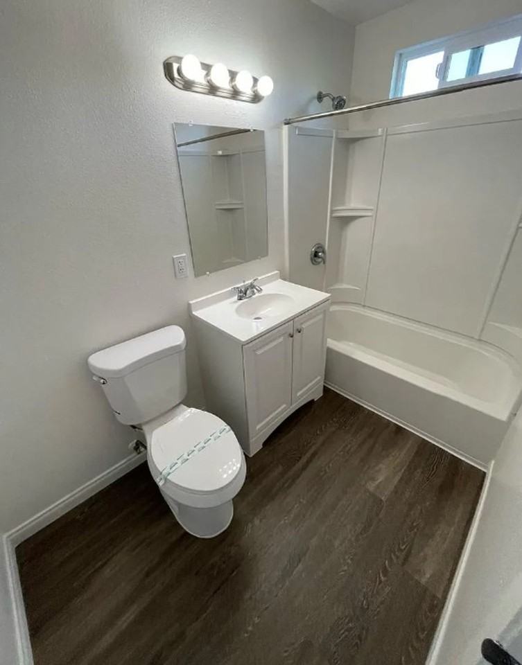 Bahia Court - Photo 6 of 7