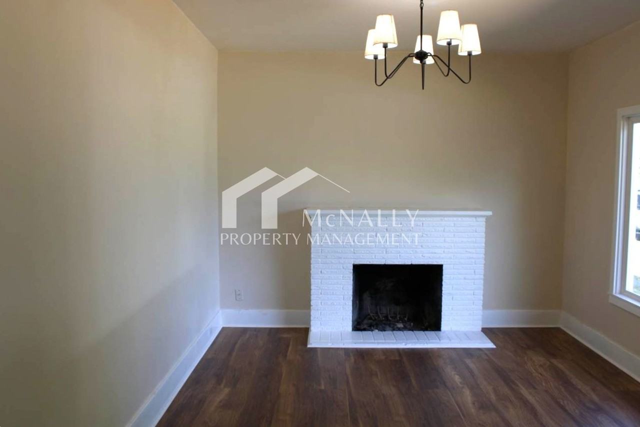 2908 S 10th St - Photo 6 of 16