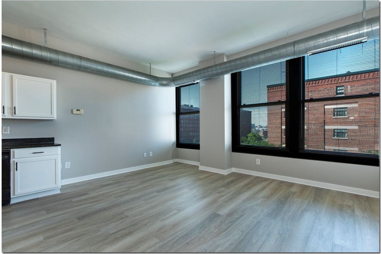 1211 West 9th Street - Photo 7 of 50