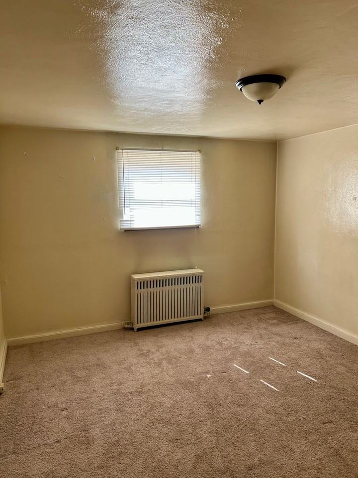 5700 5th Ave - Photo 6 of 8