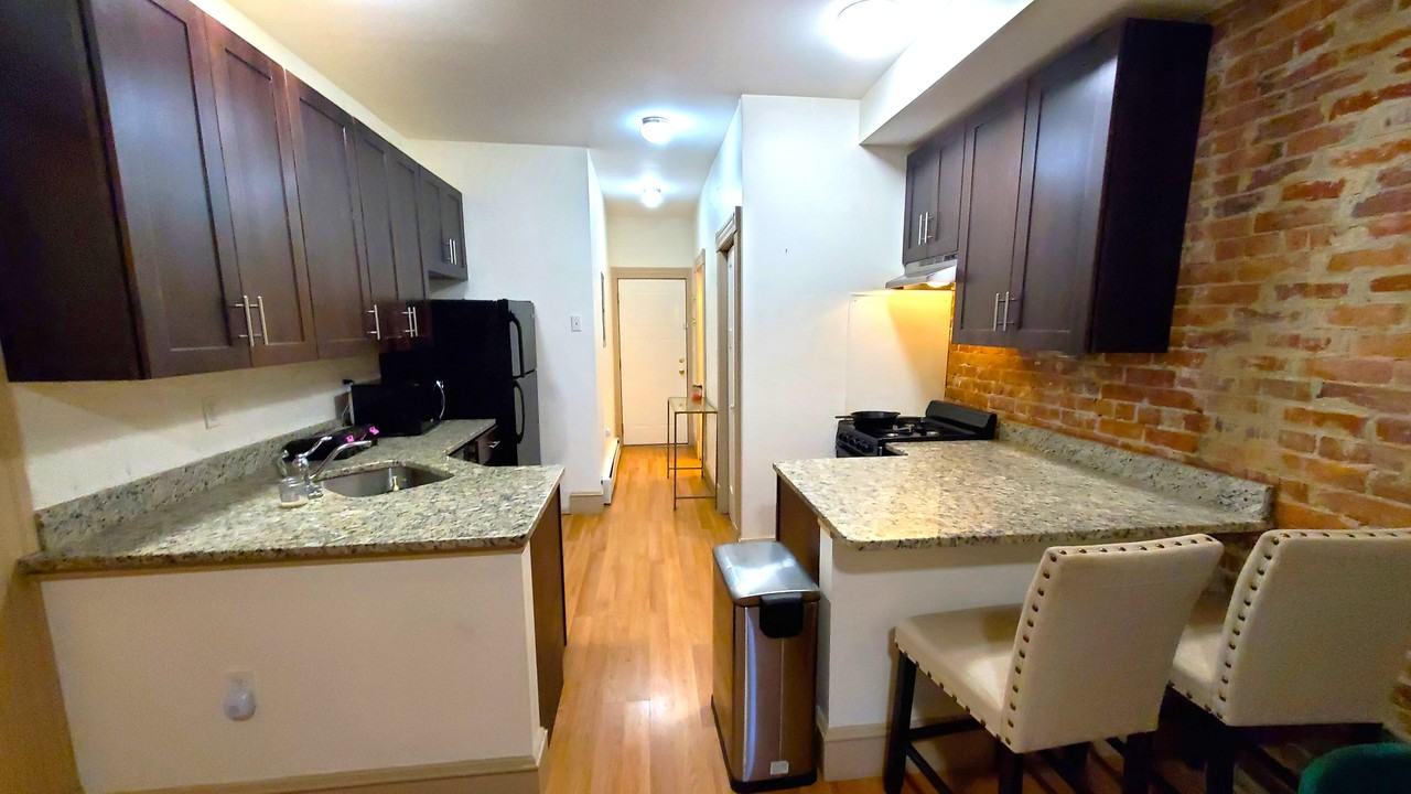 387 Capitol Ave #387-1 - Photo 2 of 34