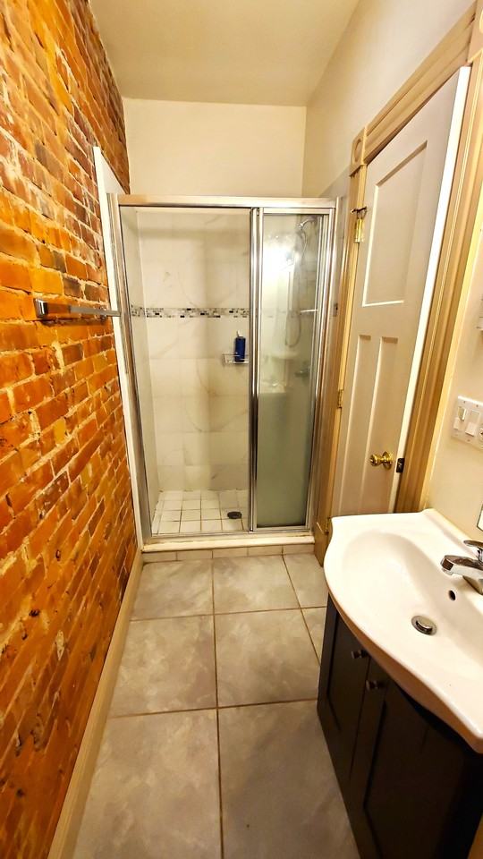 387 Capitol Ave #387-1 - Photo 6 of 34