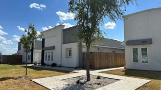 11003 N 36th Ln ##6 - Photo 1 of 1