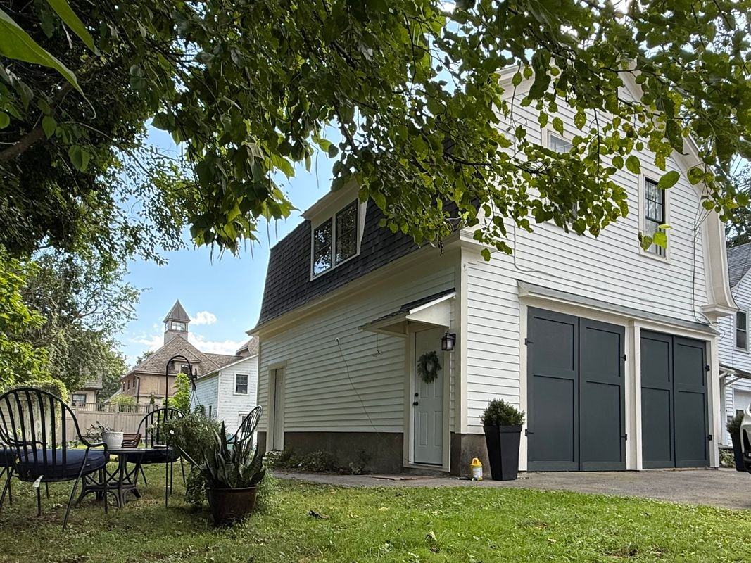 208 Lake Ave ##B - Photo 2 of 12