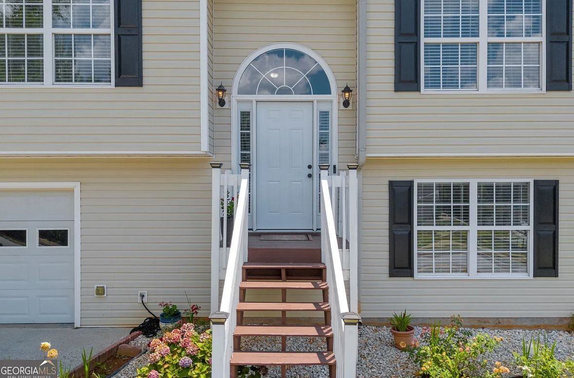 605 Ashland Park Way - Photo 2 of 26