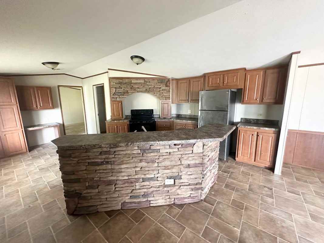 2001 Se Loop 304 - Photo 3 of 11