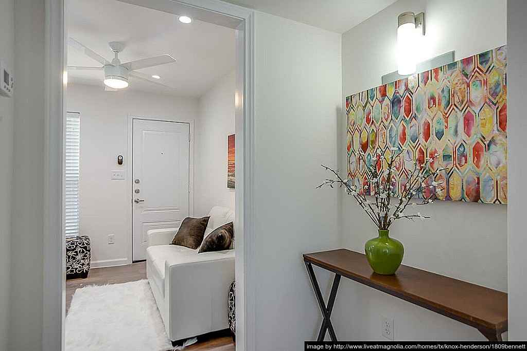 N Fitzhugh Ave & Ross Ave #208 - Photo 3 of 17