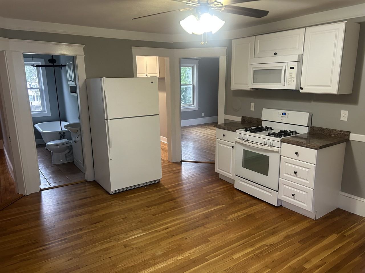 15 Lincoln Ct #2ndFL - Photo 4 of 7