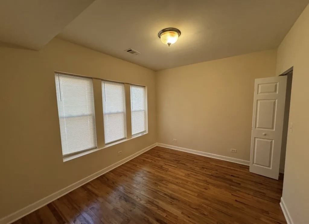 2257 W Rosemont Ave #1 - Photo 3 of 7