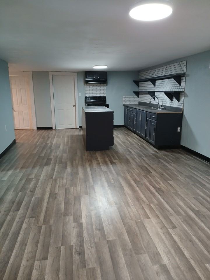310 W Magnolia Ave #NA - Photo 3 of 3