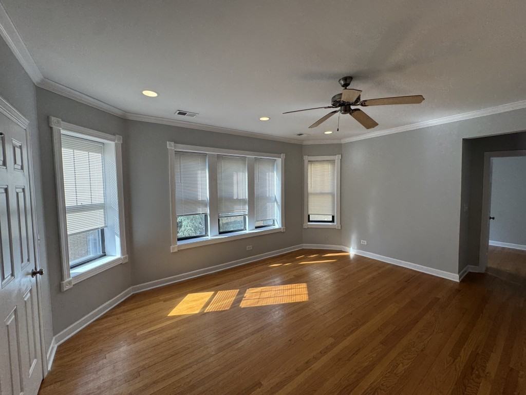 6442 N Leavitt St #2 - Photo 2 of 5