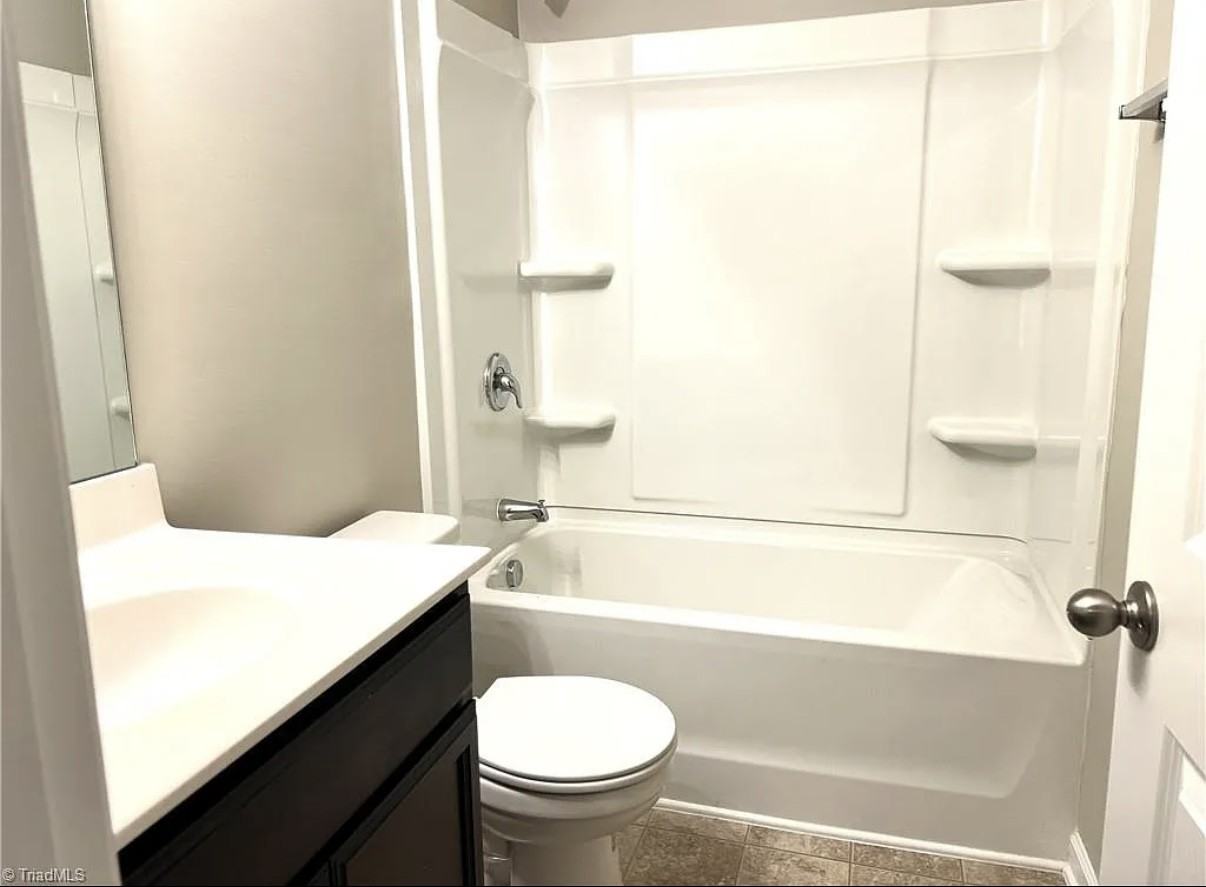 1319 Kirkman St #B - Photo 2 of 19