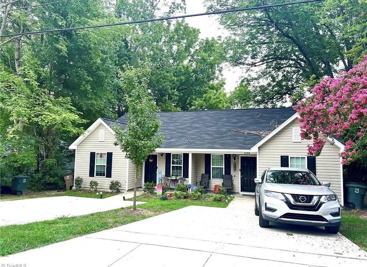 1319 Kirkman St #B - Photo 4 of 19