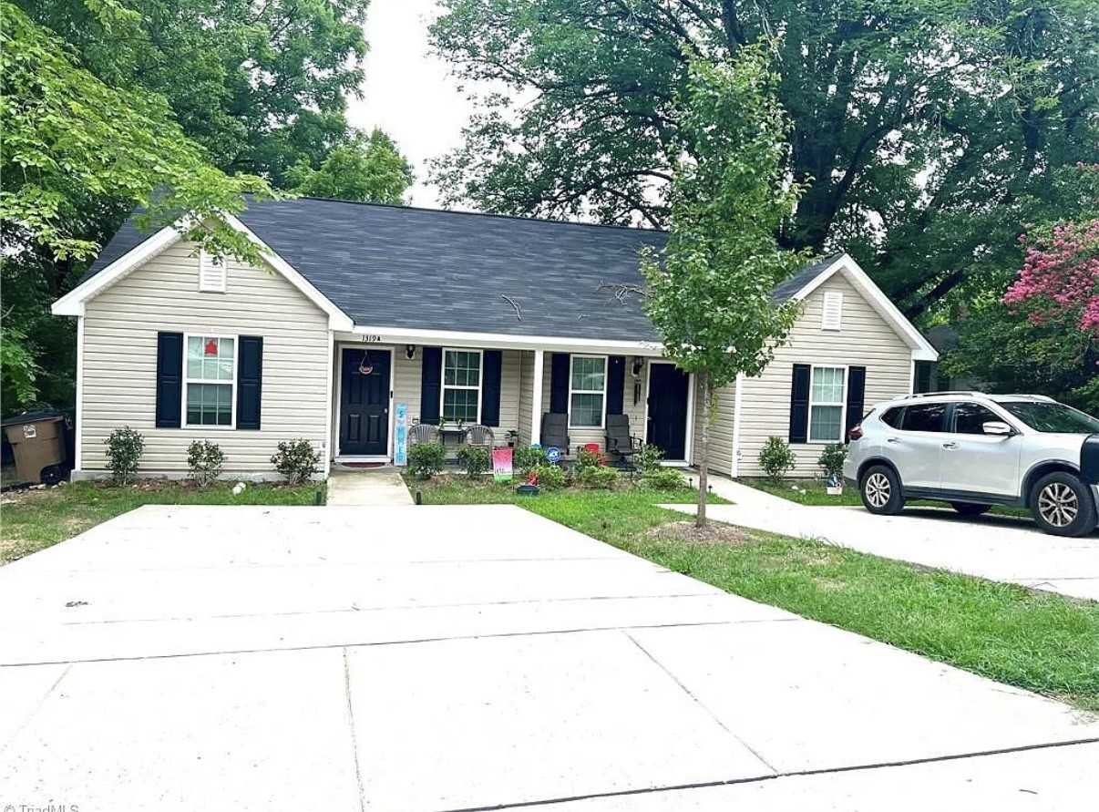 1319 Kirkman St #B - Photo 7 of 19