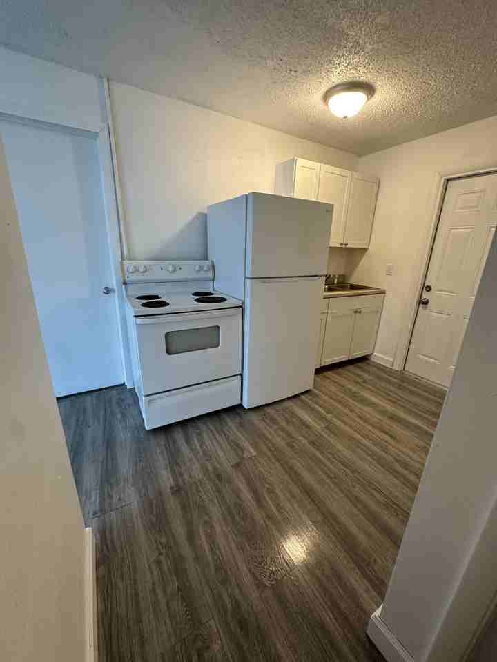 2570 42nd St #A - Photo 2 of 7