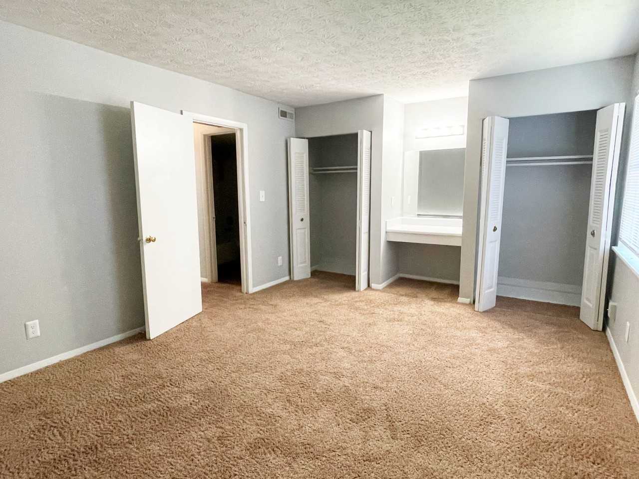 118 Park Fairfax Drive #A - Photo 2 of 12