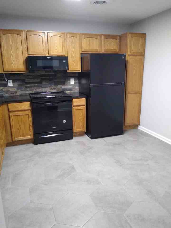 101 Pinewood Dr #101 - Photo 3 of 14