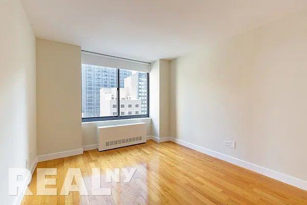 W 48th St #18M - Photo 3 of 5