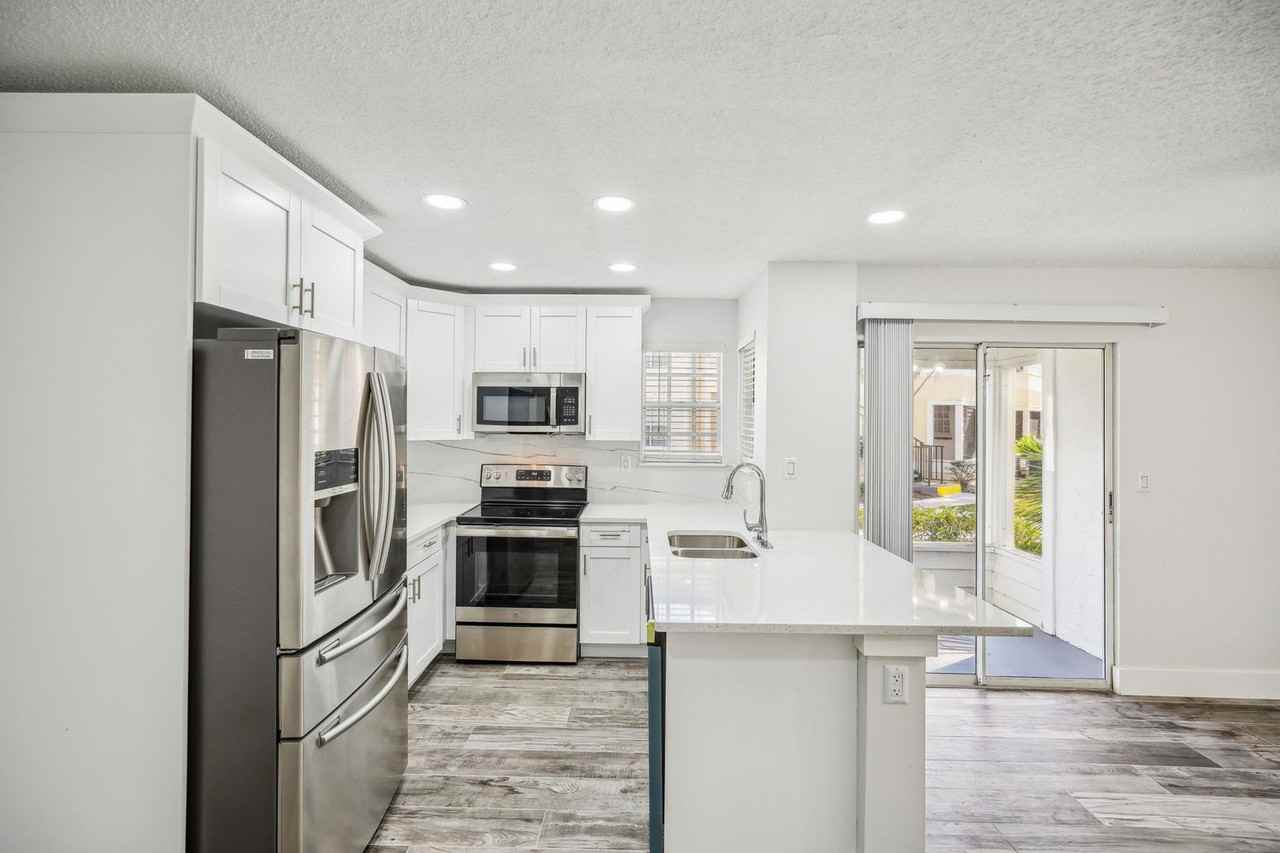 South Bay Plantation Apartments - Photo 3 of 50