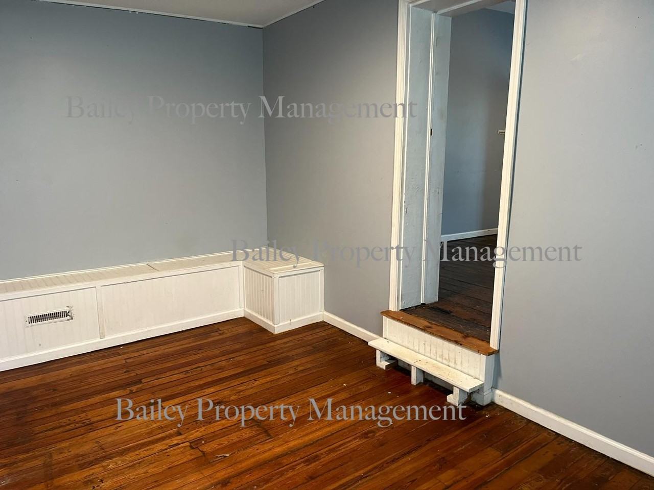 606 Main St - Photo 7 of 9