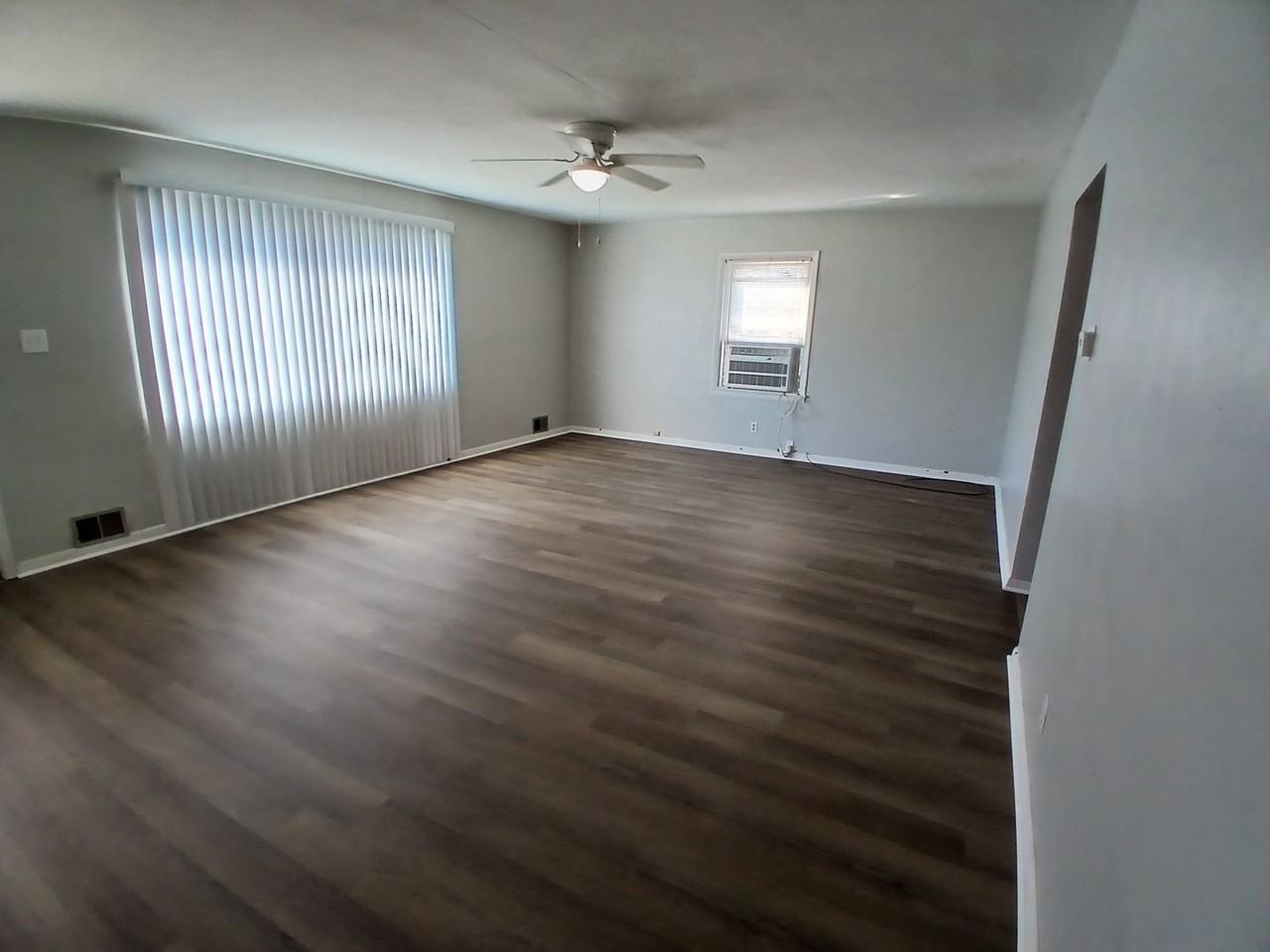 201 N Calvert St - Photo 4 of 18