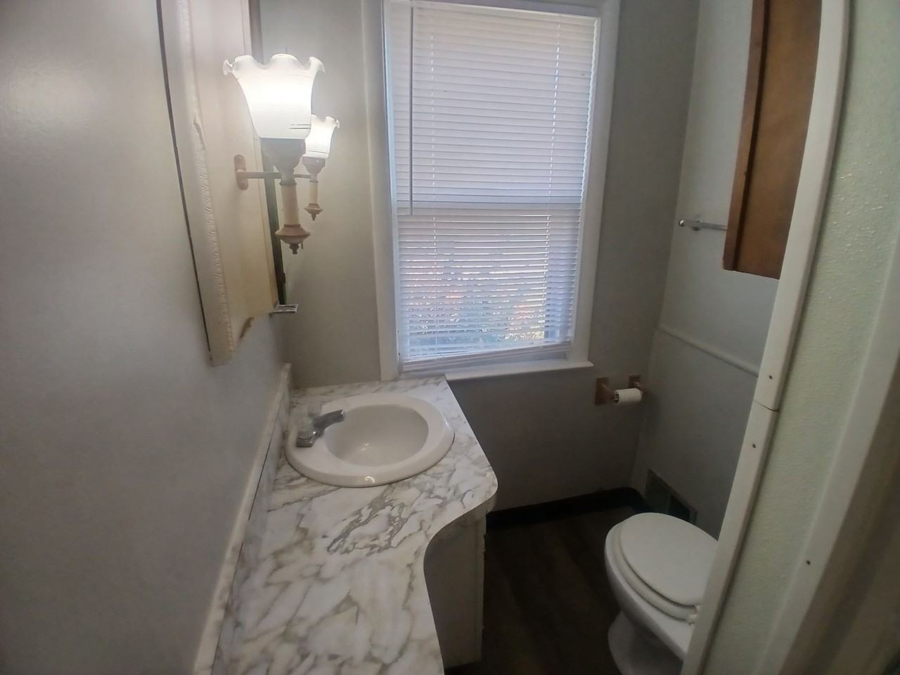 201 N Calvert St - Photo 6 of 18