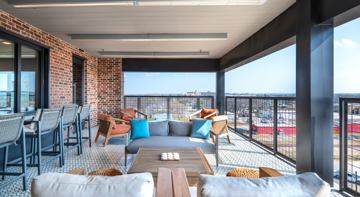 featured image of NW Renfro St & NE Wilshire Blvd #2415