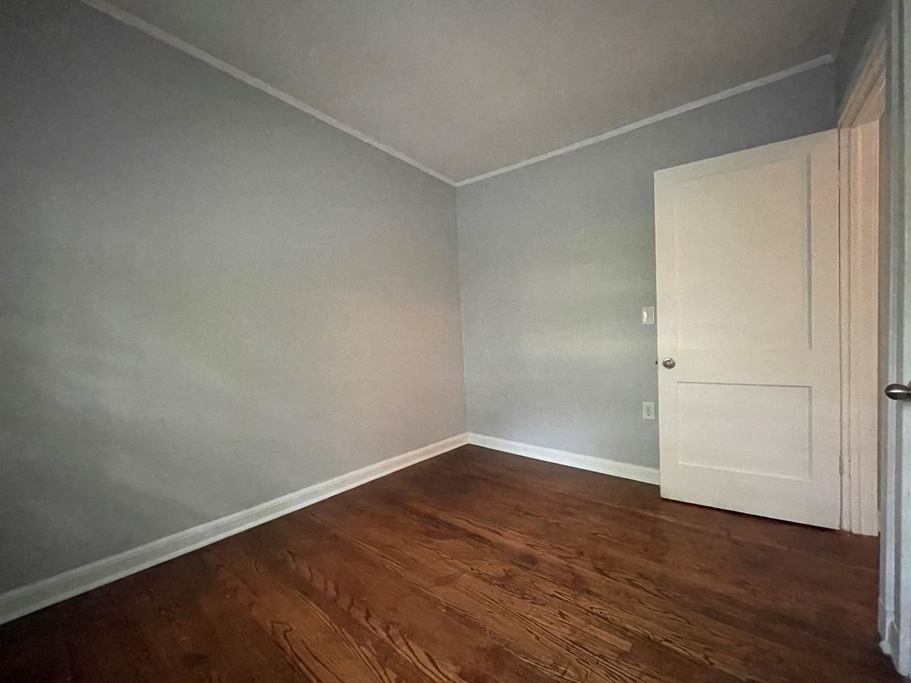 730 W Dolphin St - Photo 7 of 20