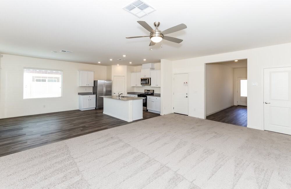 1704 Desert Path Ave - Photo 6 of 17