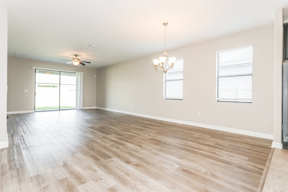 10129 Count Fleet Dr - Photo 4 of 16