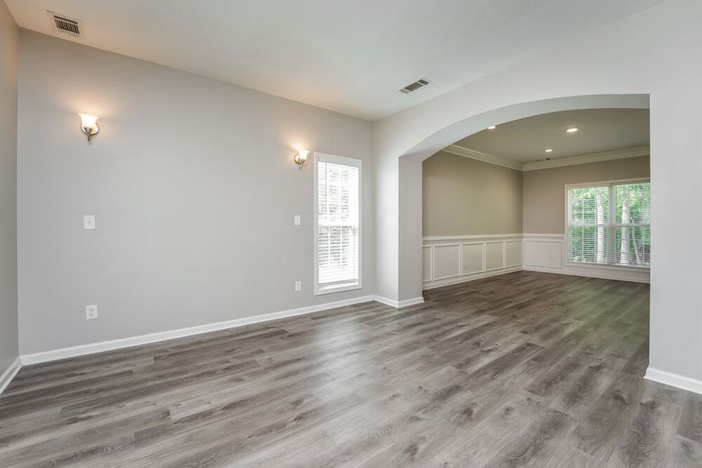 2054 Jessica Way - Photo 7 of 17