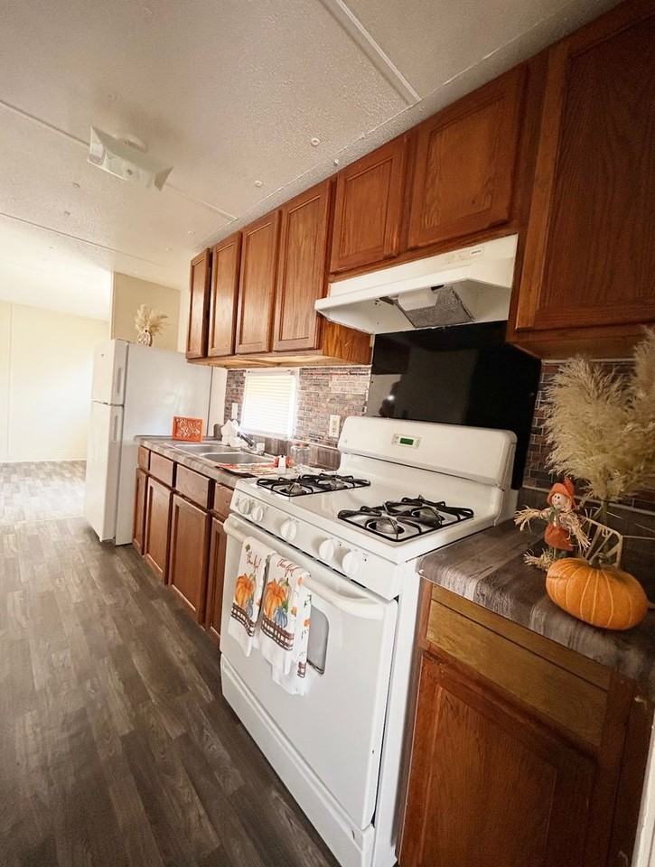 Bella Vista Village - Photo 5 of 13