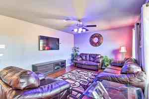 featured image of 1233 Canyon Oaks Dr