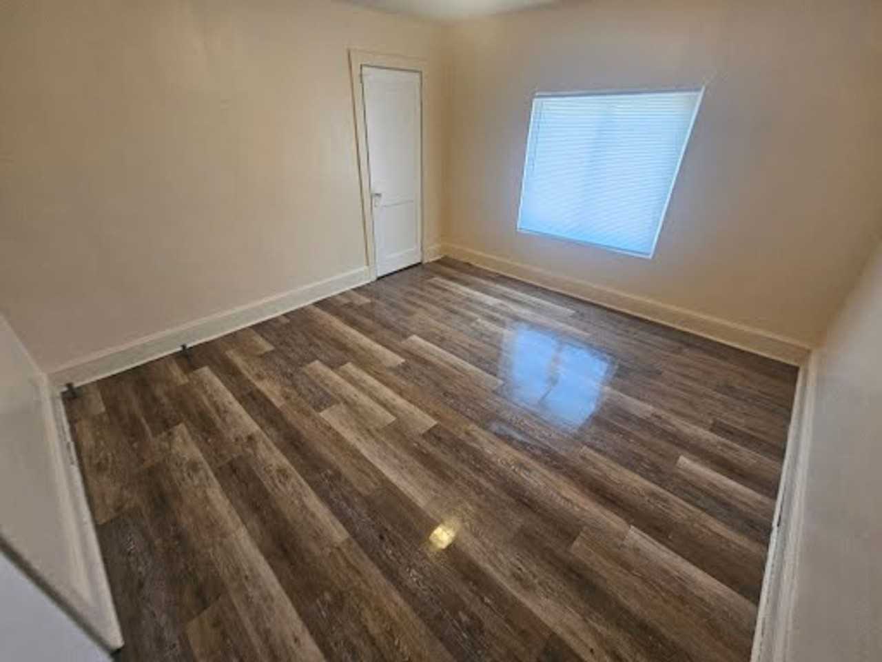 6901-13 W Mitchell St. - Photo 4 of 9