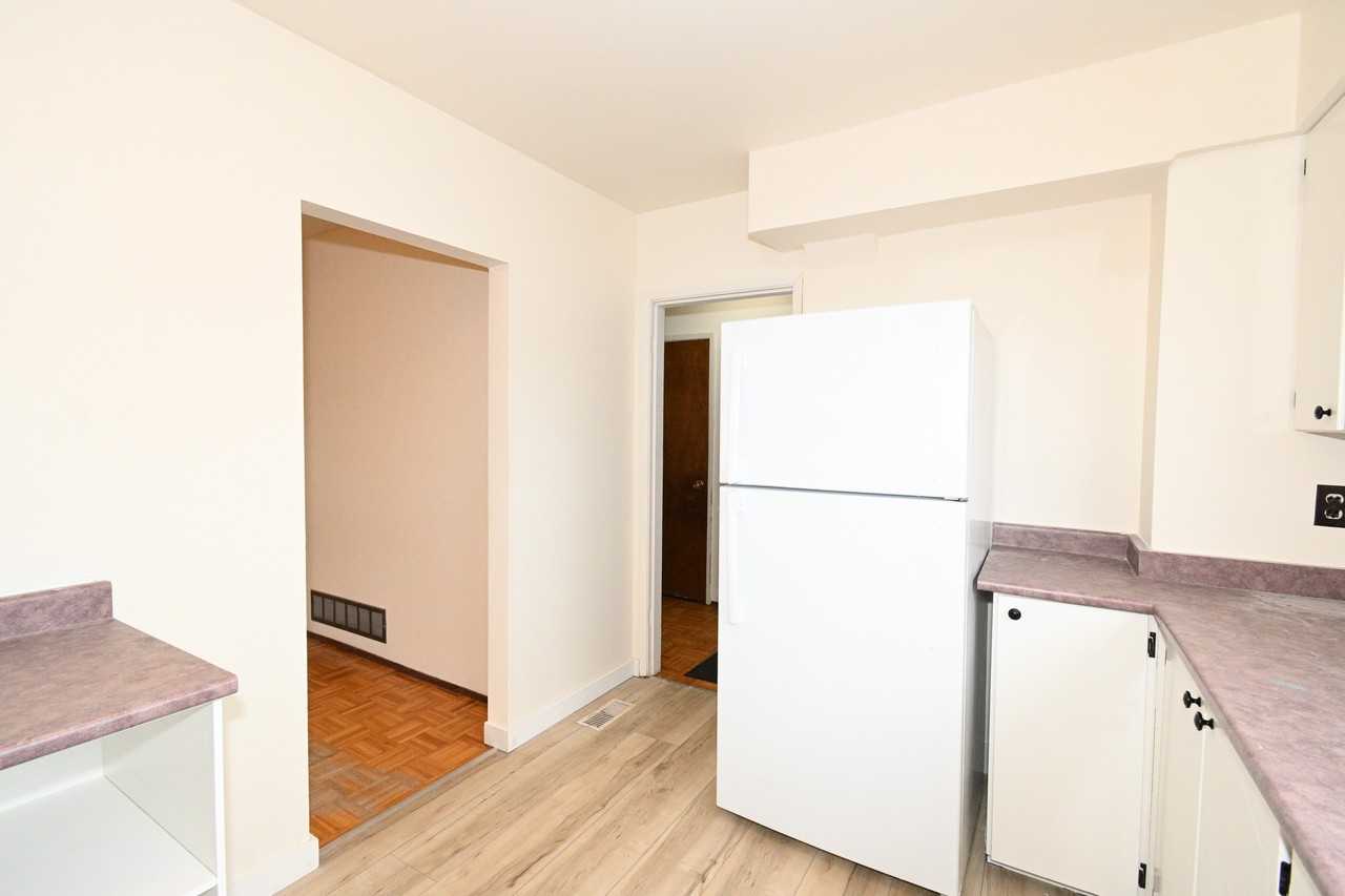215 Mcintyre Cres #1 - Photo 2 of 17